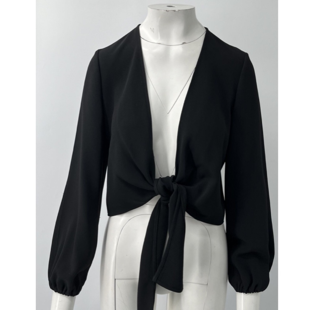 Lisa Perry Barneys New York Black Long Sleeve Front-Tie Shrug sz 2